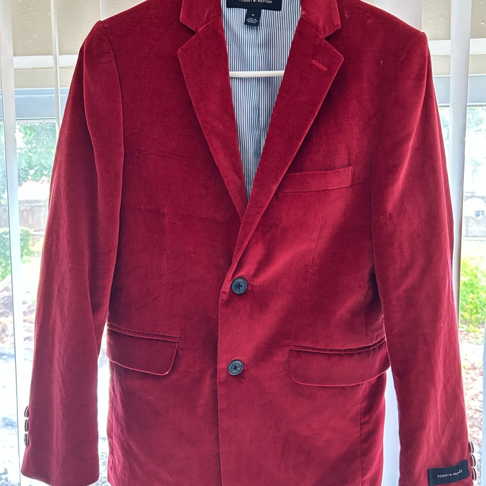 Tommy Hilfiger Red Velvet Sport Coat with Notched Lapels